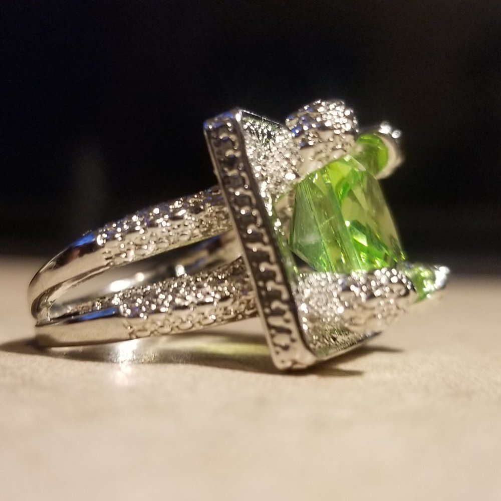 GREEN CRYSTAL RING SIZE 8.5  FREE MATCHING HOOPS!!